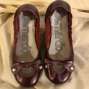 Bernardo ballet flat.